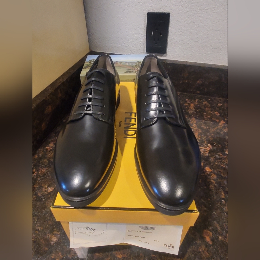 Fendi Roma  leather Oxfords Shoes Size 8